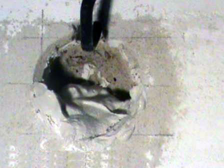 Как крепить подрозетник в бетонной стене