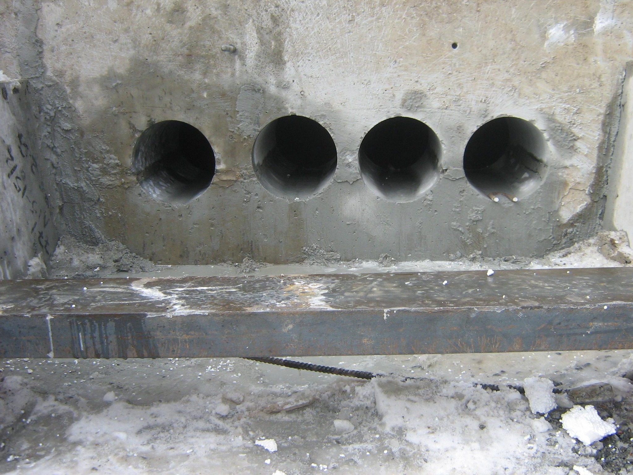 Сколько стоит просверлить отверстие в бетоне перфоратором