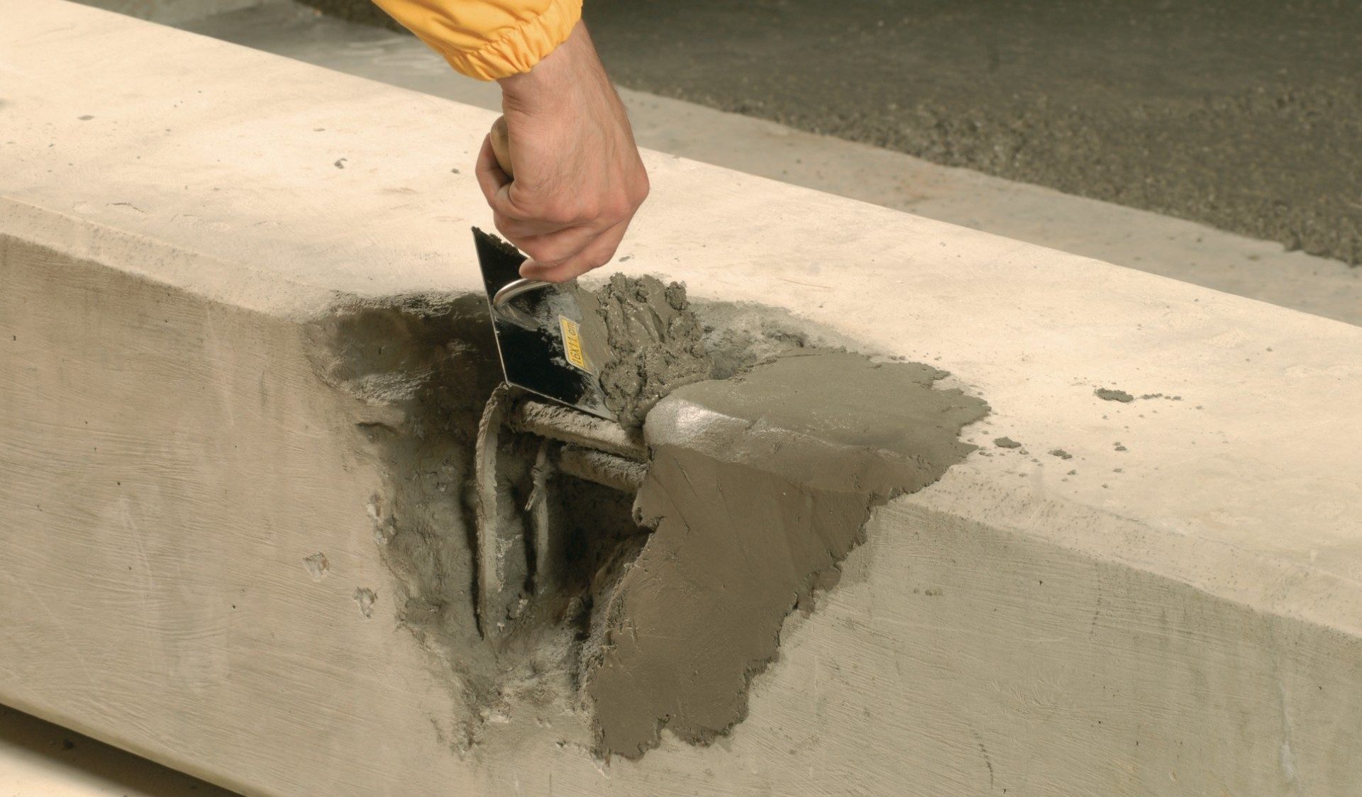 Восстановление защитного слоя бетона плит перекрытия