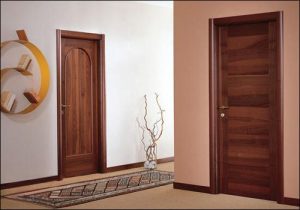 Шпонированные двери и другие виды дверей