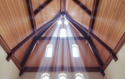 Балка в интерьере: Как преобразить пространство с помощью древесины